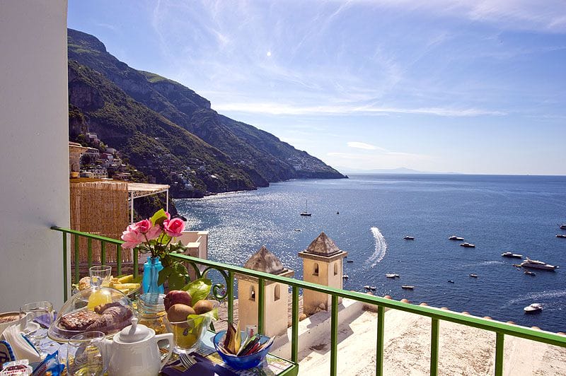 https://www.palazzotalamo.it/wp-content/uploads/2025/02/talamo-positano-superior-room-camere-amalfi-coast4.jpg