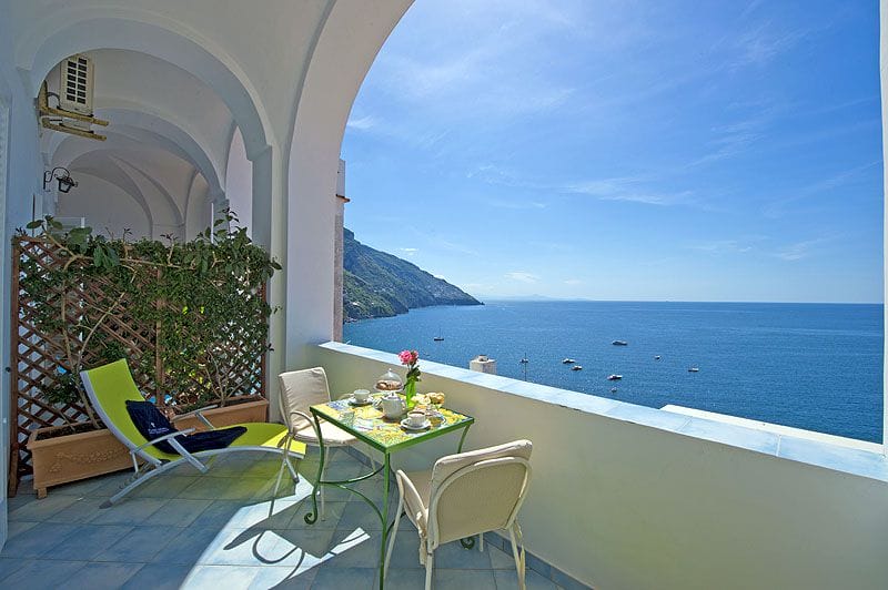 https://www.palazzotalamo.it/wp-content/uploads/2025/02/talamo-positano-superior-room-camere-amalfi-coast7.jpg