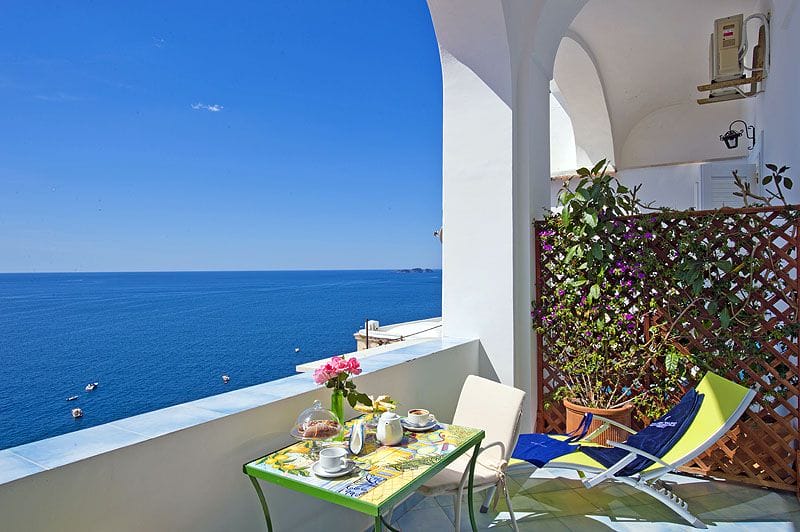 https://www.palazzotalamo.it/wp-content/uploads/2025/02/talamo-positano-superior-room-camere-amalfi-coast8.jpg