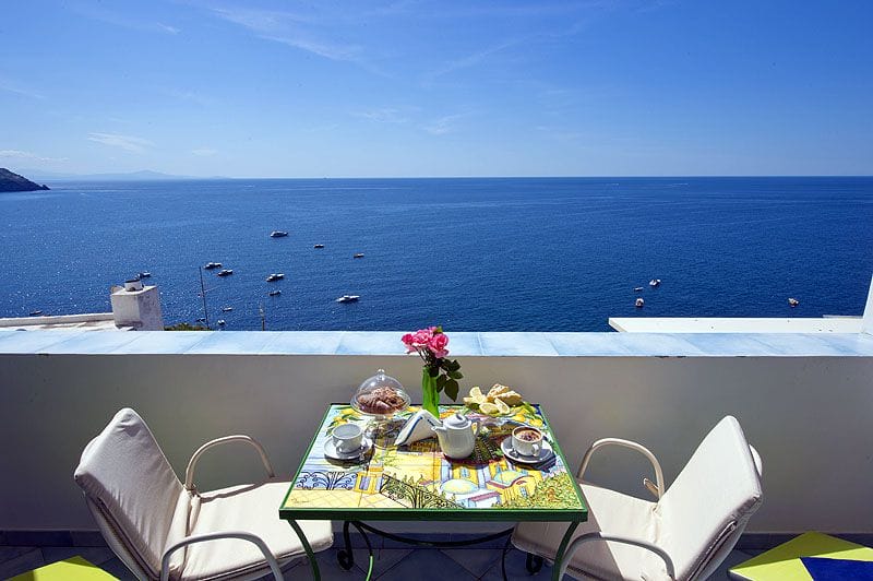 https://www.palazzotalamo.it/wp-content/uploads/2025/02/talamo-positano-superior-room-camere-amalfi-coast9.jpg